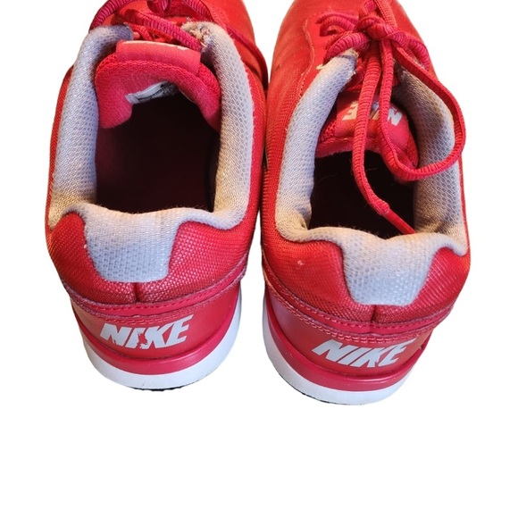 Nike - Women sneaker size 7 - Picture 1 of 3